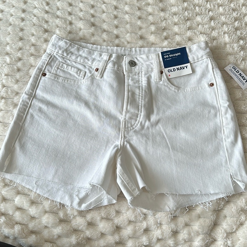 Old Navy High-Rise OG Straight White Jean Shorts Size 6